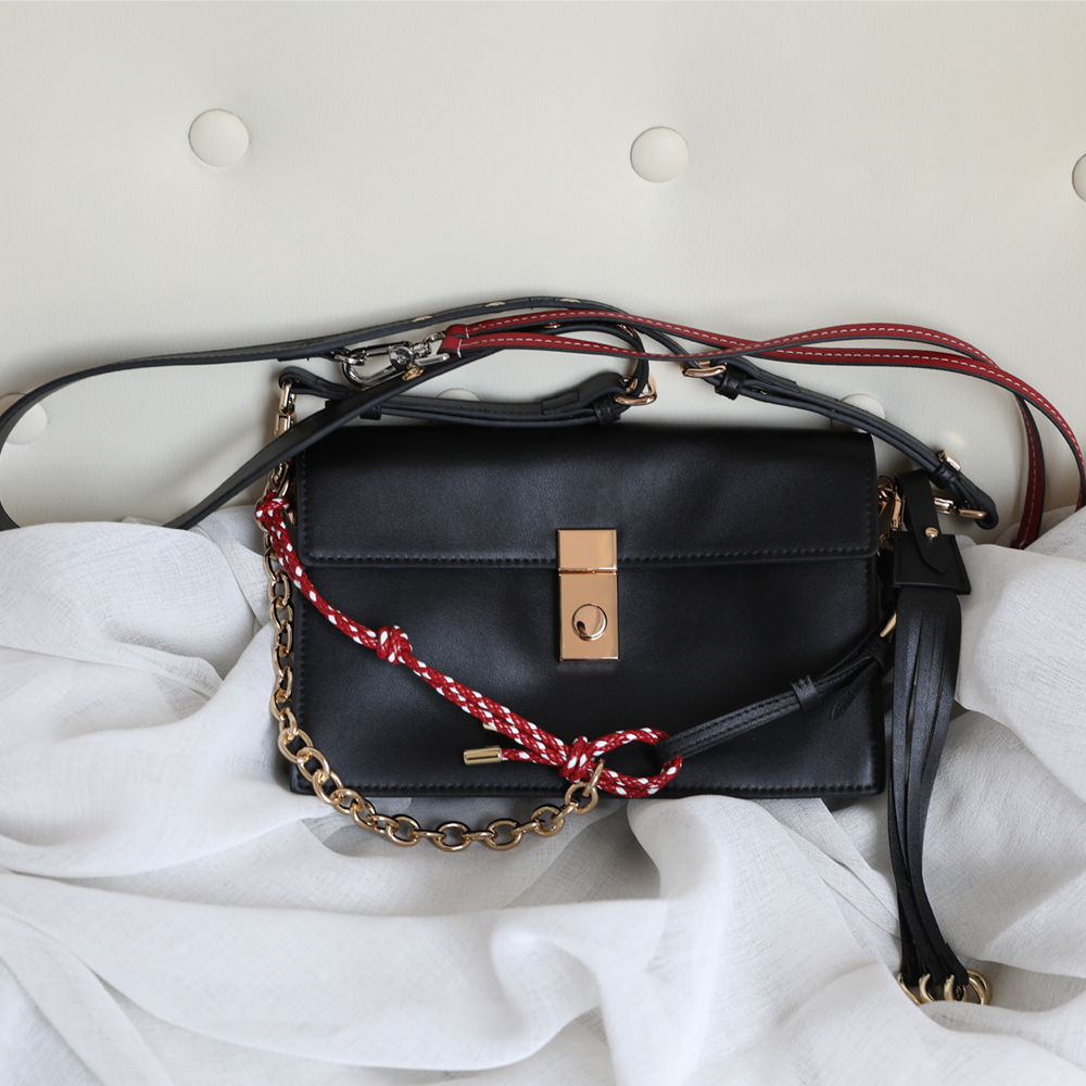 Soft Sound Flap Small Square Bag – Postman Style Baguette Bag Single-Shoulder and Crossbody Genuine Leather Women's Fashion Bag