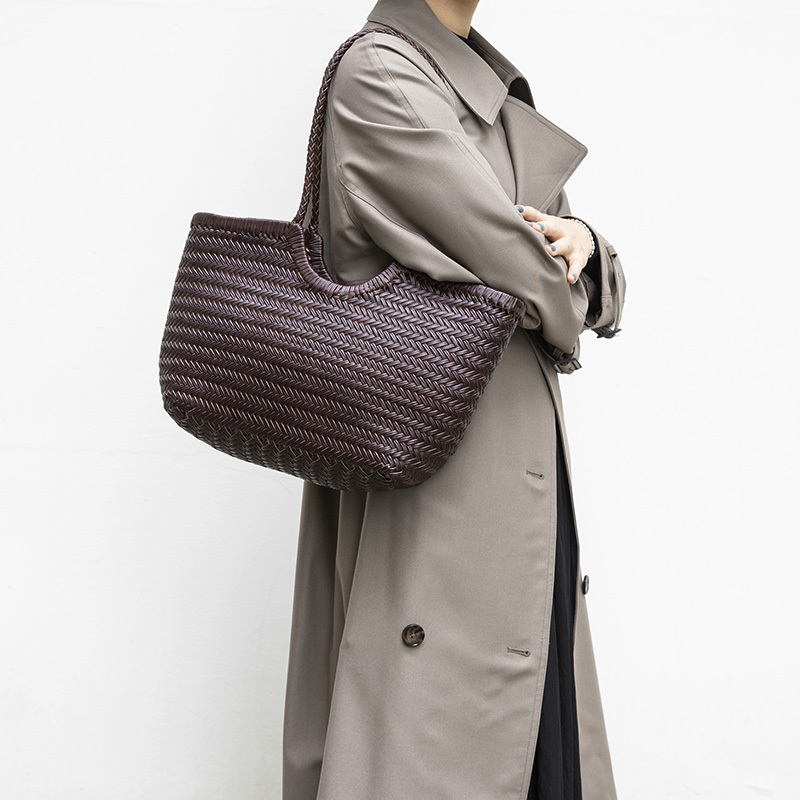 Handmade Cowhide Woven Bag for Women, French Style Niche Market Basket Bag, Genuine Leather Handheld Shoulder Tote Bag for Vacation, Underarm Tote