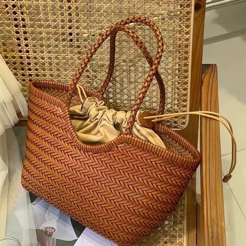 Handmade Cowhide Woven Bag for Women French Style Niche Market Basket Bag Genuine Leather Handheld Shoulder Tote Bag for Vacation Underarm Tote