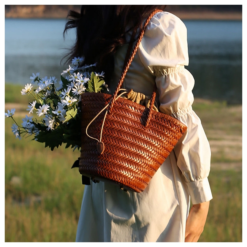 Wholesale Top-Grain Cowhide Woven Shoulder Bag Vintage Genuine Leather Handmade Basket Bag Travel Beach Tote Bag