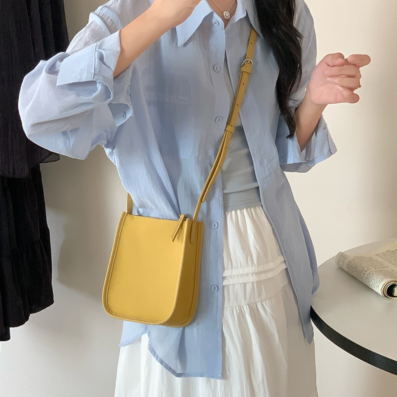 百搭牛皮手机包包女2025新款夏季轻便随身迷你单肩斜挎真皮小包包