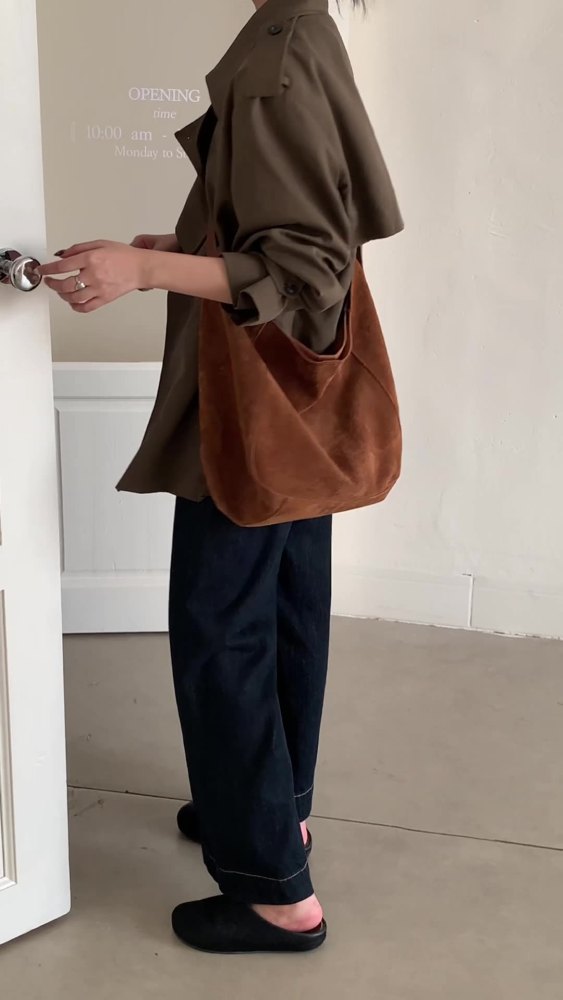 松弛感麂皮单肩托特包2025新款反绒磨砂牛皮大容量休闲通勤斜挎包