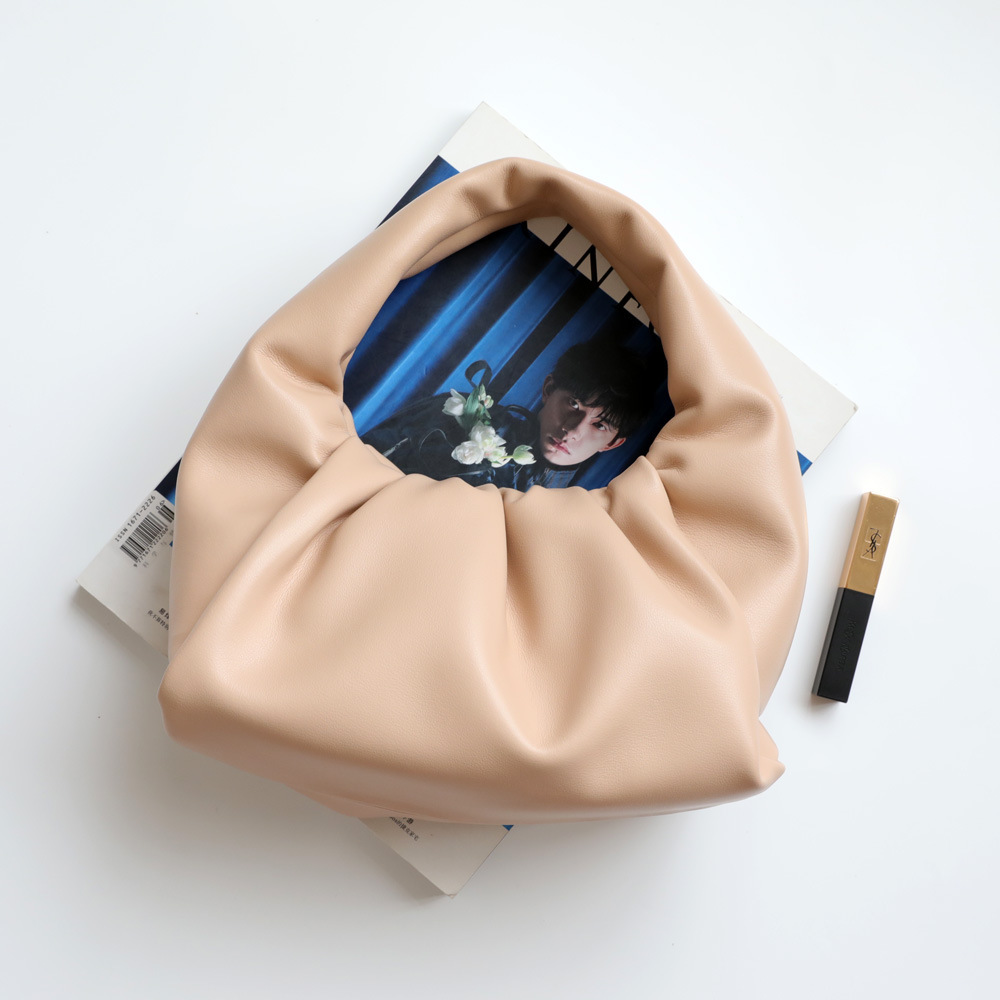 小众月牙2025新款bags潮褶皱包小号软牛皮手提单肩真皮腋下包