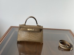 gray（gold hardware）