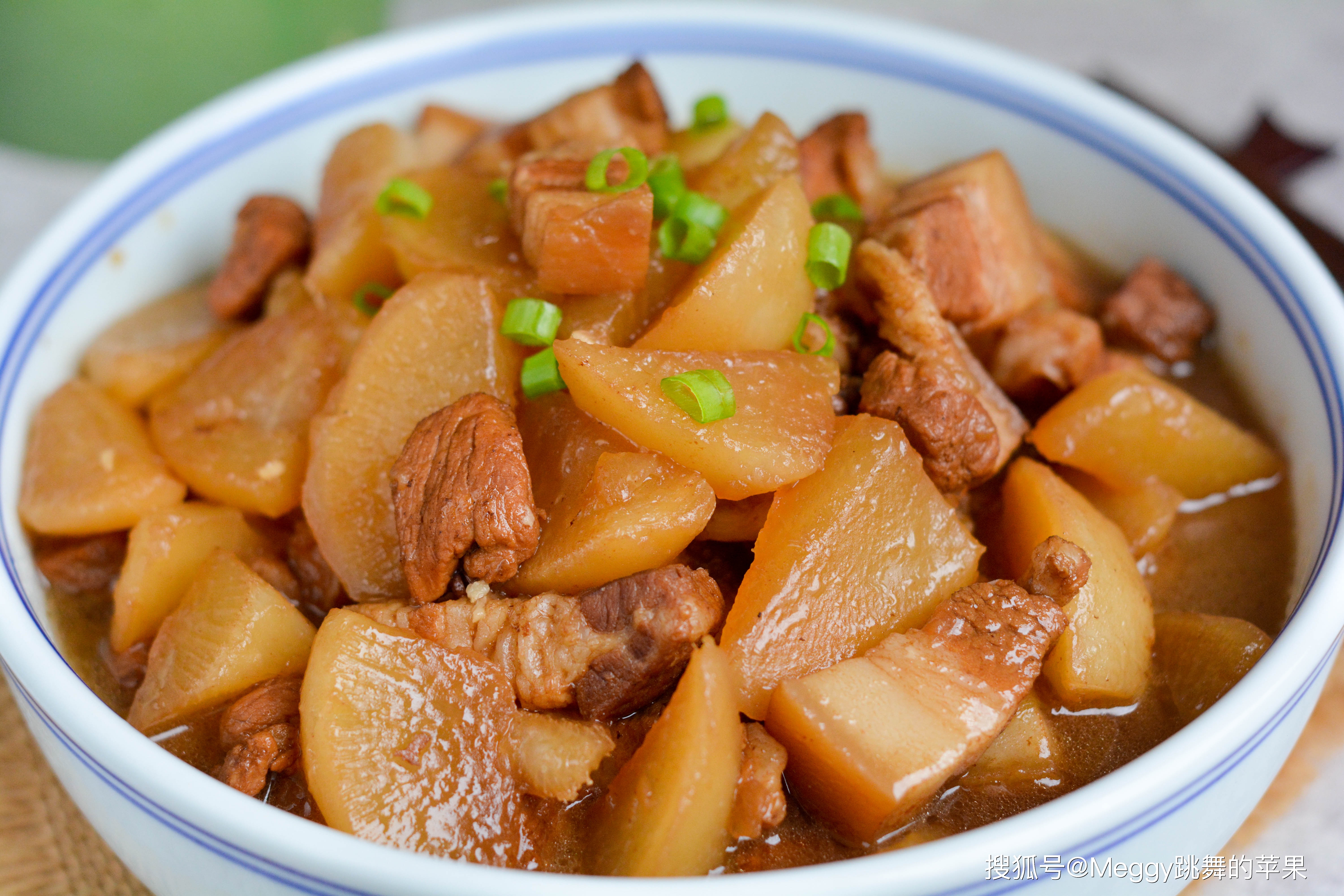 Braised pork with radish