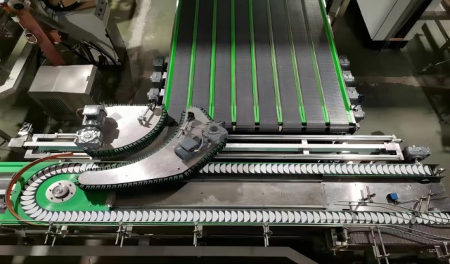 FIFO dynamic buffer table - Case Conveyor Systems