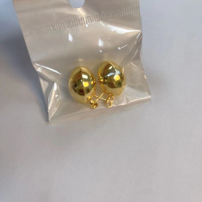 Fashion Women 18K Gold Plated Fine 316L Stainless Steel Moon Shape Stud Earrings Jewelry