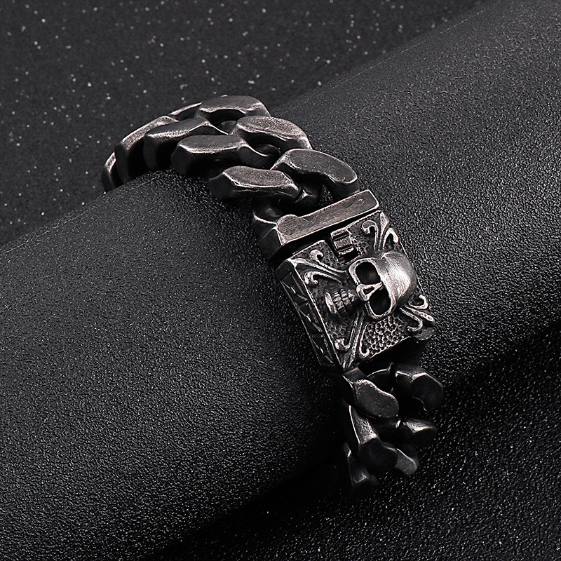 2026 New Fashion Cool Men Fine 316L Stainless Steel Retro Skull Charms Chain Bracelets