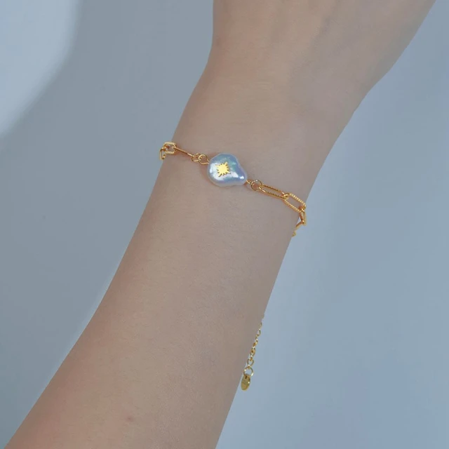 Sunburst on the irregular pearl chunky chain bracelet in stainless steel