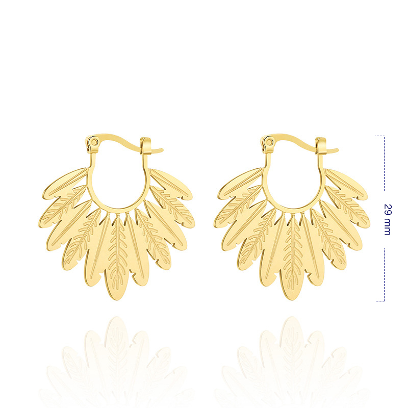 Leaf shaped stainless steel earrings / Boucle d'oreilles en acier inoxydable