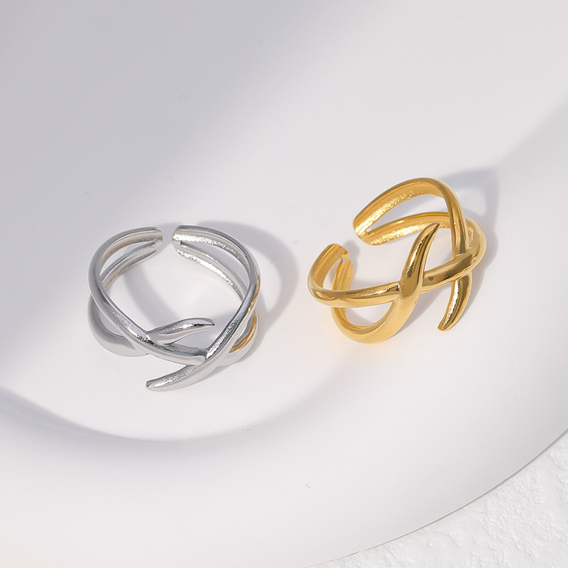 New Trend Criss Cross Hollow Stainless Steel Opening Resizable ring / Bague réglable en acier inoxydable