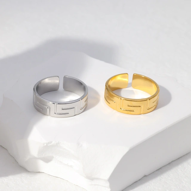 18k Gold Stainless Steel Polished Opening Greek Key Toe Ring / Bague ouverte en acier inoxydable