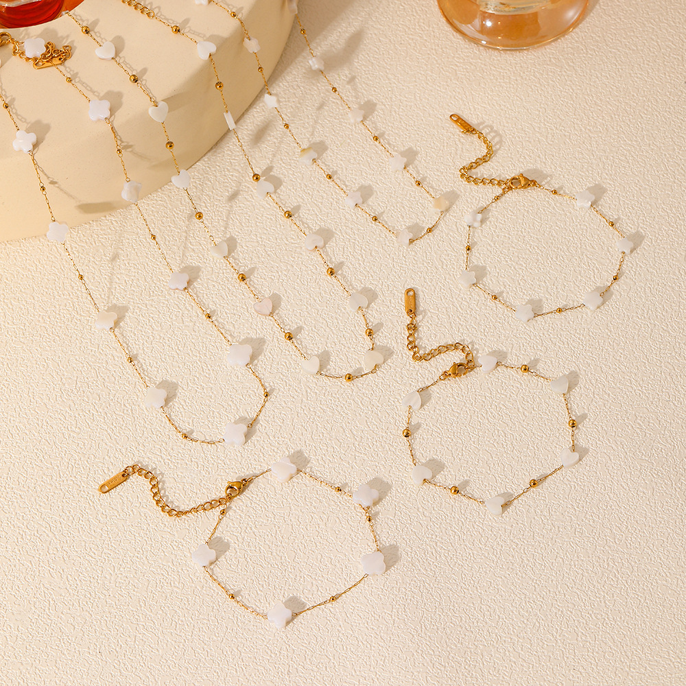 Elegant Clover PVD Coating Stainless Steel Station Necklace