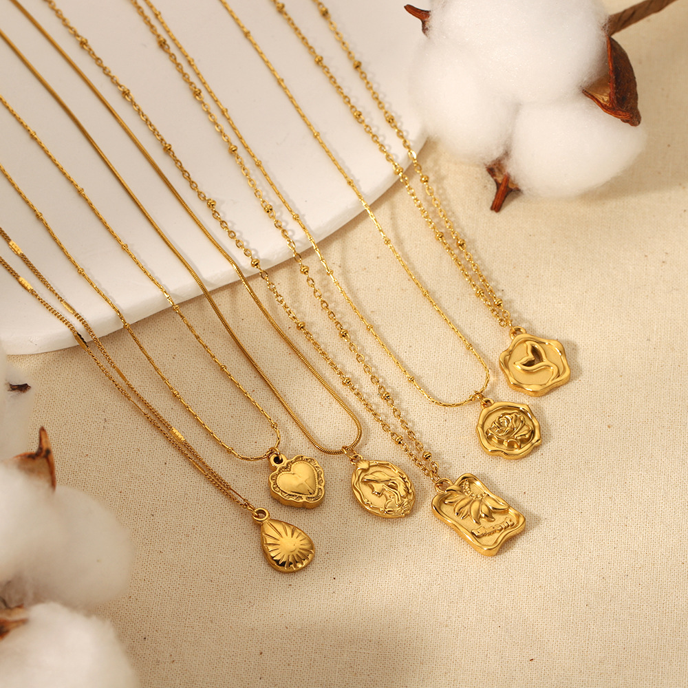 18K Gold Flower Pendant Stainless Steel Station Necklace