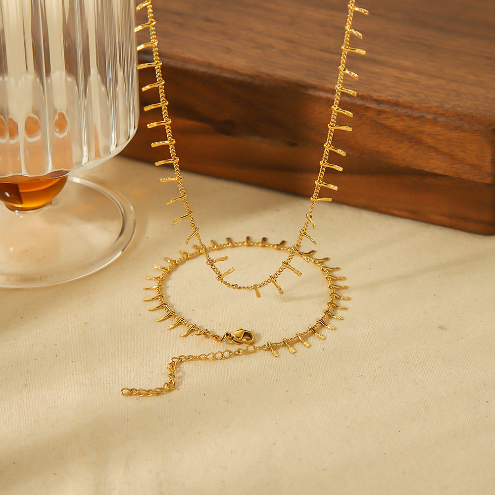 Stainless Steel Resa Chain Necklace in 18k Gold