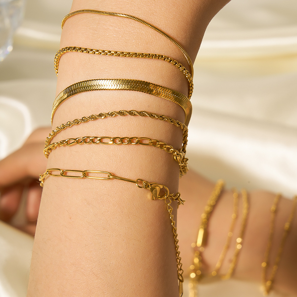 Minimalist Gold Oval Petal Bracelet Stainless Steel