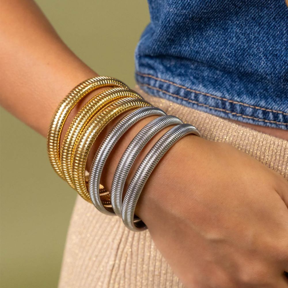 Minimalistic 18K Gold Plated Stainless Steel Stretch Bangle