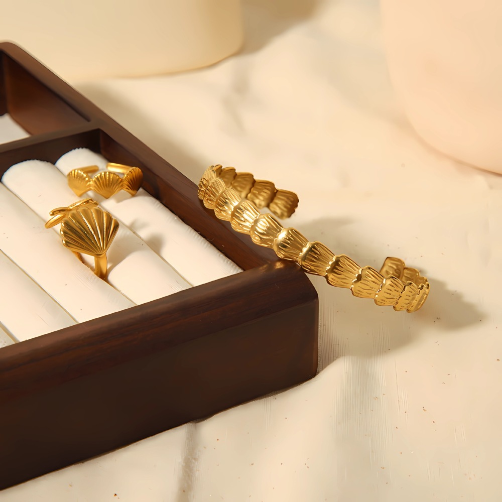 Shell Open Bangle in 18K Gold Plated Stainless Steel