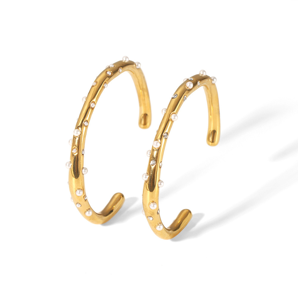 Gold-plated stainless steel with pearl and zirconia open Bangle