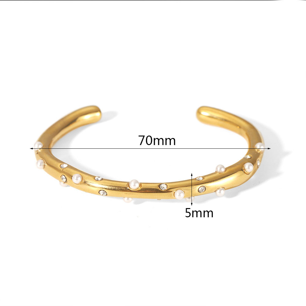 Gold-plated stainless steel with pearl and zirconia open Bangle
