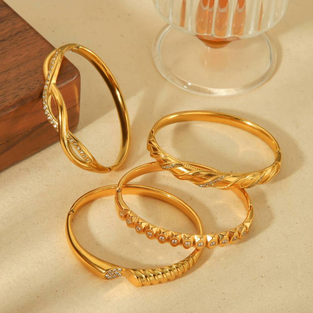 Chic and Bold Rhinestone Bangle in Gold Plated 316L Stainless Steel