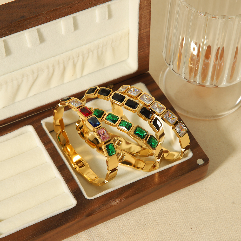 Glamorous Stainless Steel 18k Gold Bangle with Colors Zircon