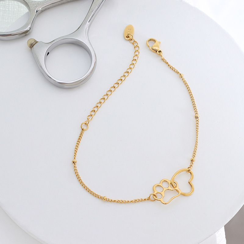 Cute 18K Gold Heart Footprint Bracelet in Stainless Steel