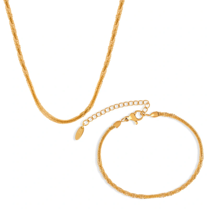 Simple 18k Gold Textured Stainless Steel Twisted Margarita Chain Bracelet