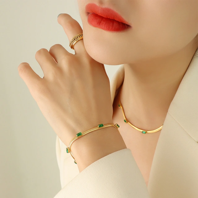 Baroque Snake Chain Bracelet with White or Green Zirconium Stainless Steel