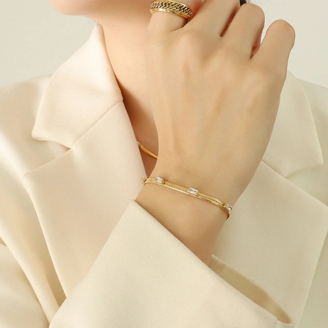 Baroque Snake Chain Bracelet with White or Green Zirconium Stainless Steel