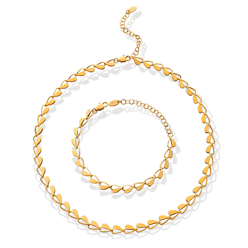 Small Waist Hollowed Peach Heart Bracelet 316L Stainless Steel