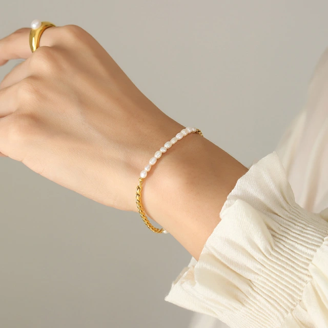 18K Gold-plated Stainless Steel Rope Chain with Freshwater Pearls / Bracelet de perles