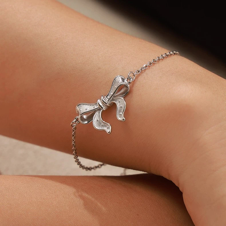 Hypoallergenic 18k Gold Elegant Princess Bow Bracelet Stainless Steel