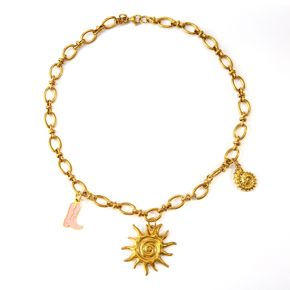 French Heart Pearl Pendant Necklace Stainless Steel in 18K Gold
