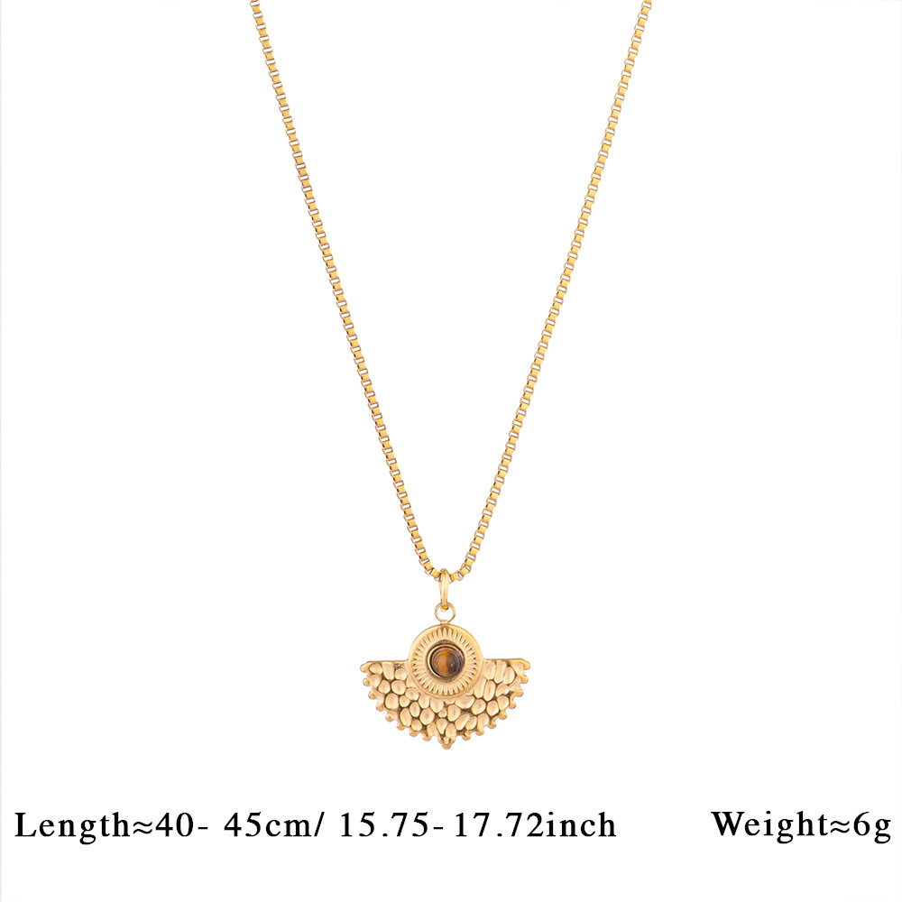 French Heart Pearl Pendant Necklace Stainless Steel in 18K Gold