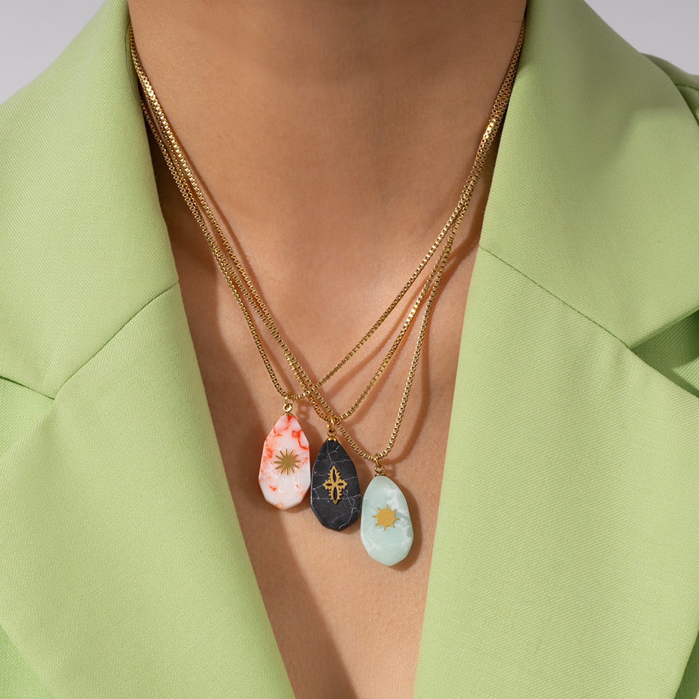 French Heart Pearl Pendant Necklace Stainless Steel in 18K Gold