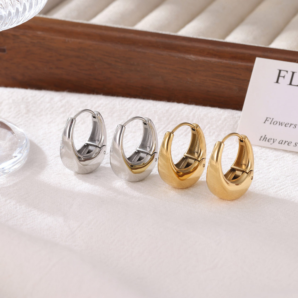 Graduated Dewdrop Hoop Earrings In Waterproof Stainless Steel