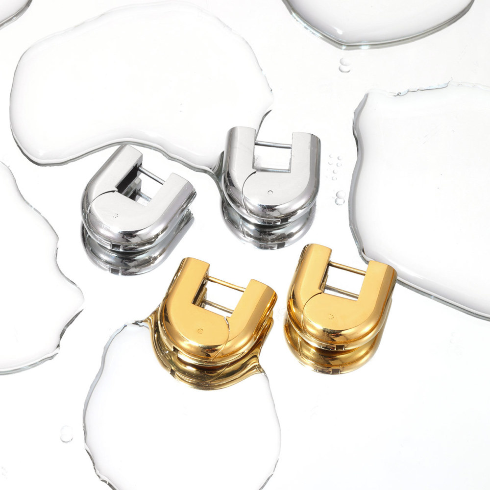 High Polished Metro Style Curves Hoop Earrings In PVD-coating Stainless Steel