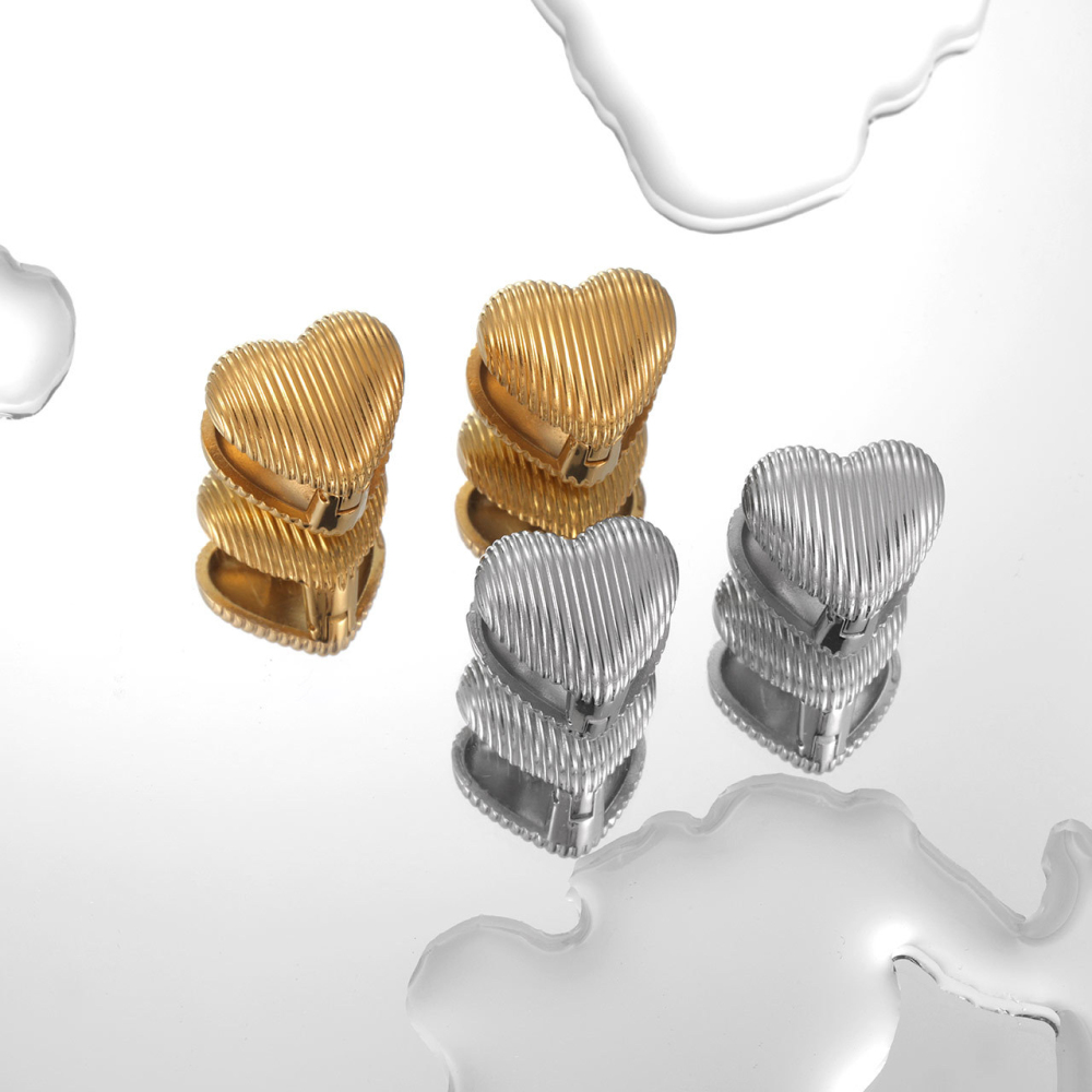 Ribbed Texture Design Heart Huggie Hoop Earrings in PVD 14K Gold Plated Stainless Steel