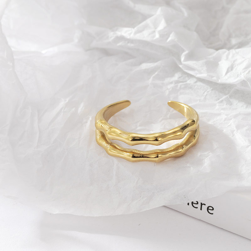 Textured Double Band Ring in PVD 14K Gold Stainless Steel with Bamboo Style Design