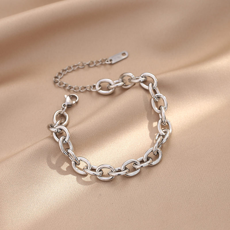 Chunky Oval Link Chain Bracelet in PVD Stainless Steel 14K Gold