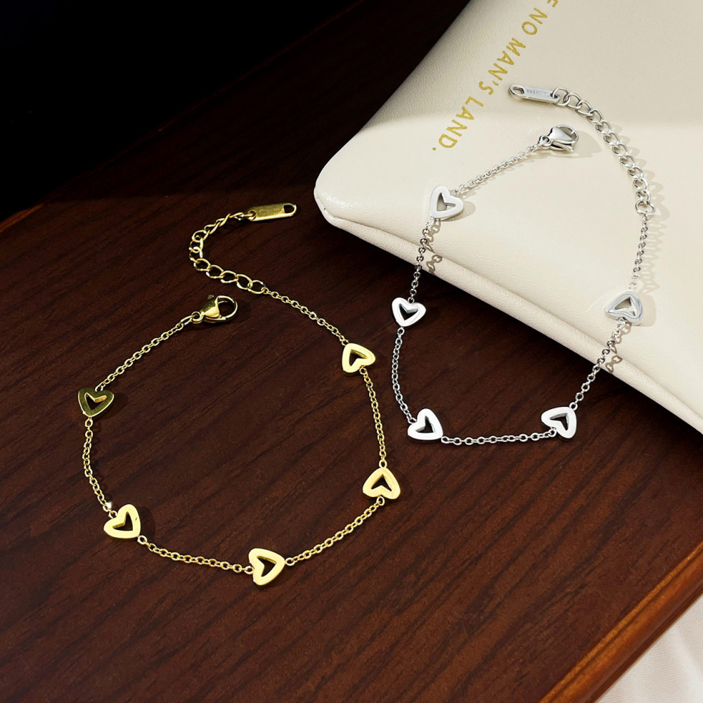 Open Heart Station Bracelet in PVD Stainless Steel 14K Gold