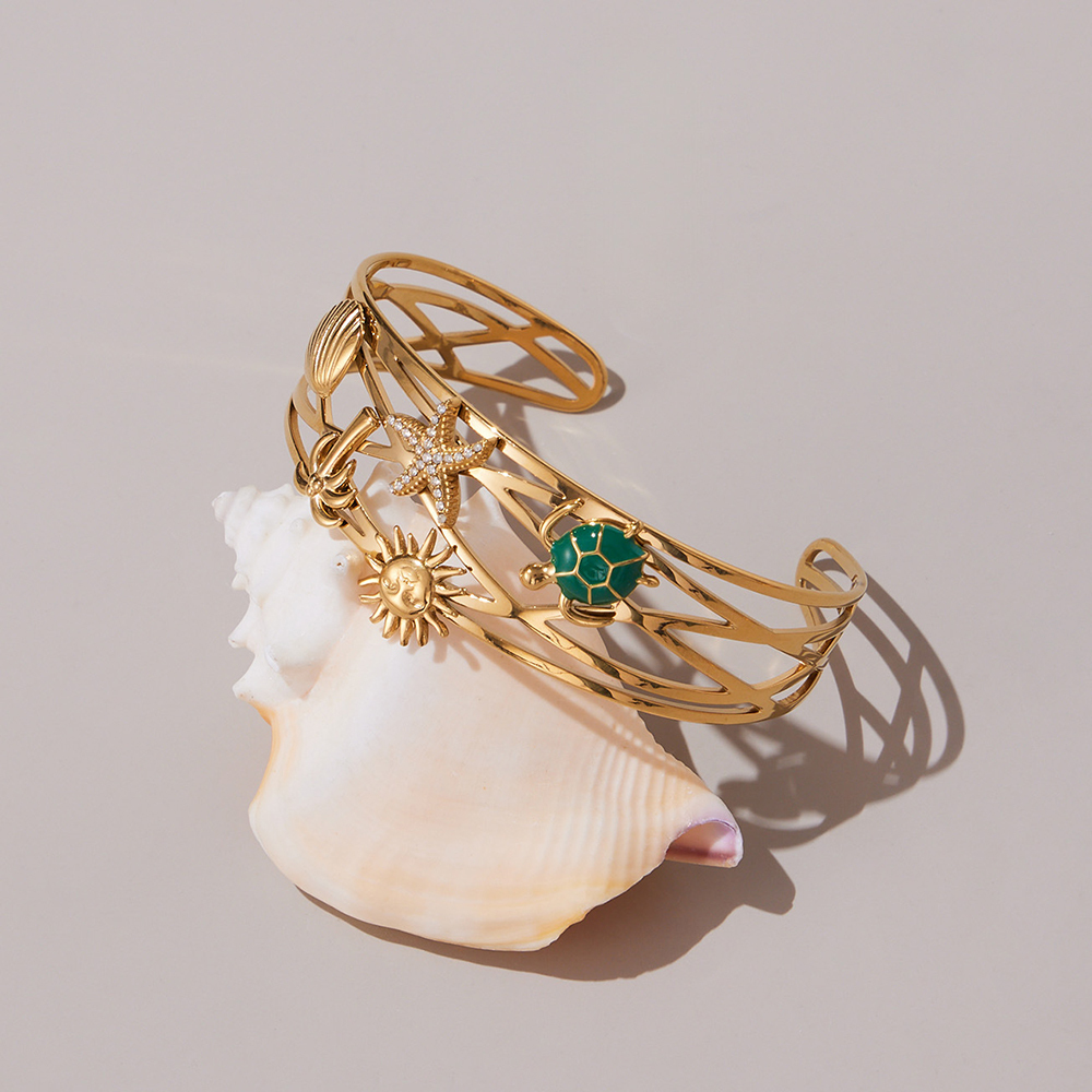 Garden / Sea Ellements Cuff Bracelet In 18K Gold Plated Stainless Steel