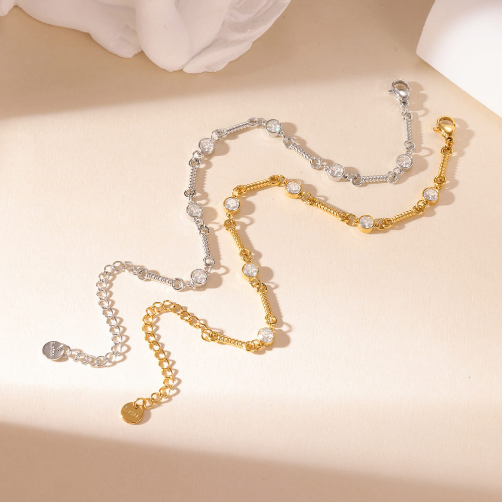 Twisted Link and Round CZ Station Bracelet in PVD Stainless Steel 14K Gold