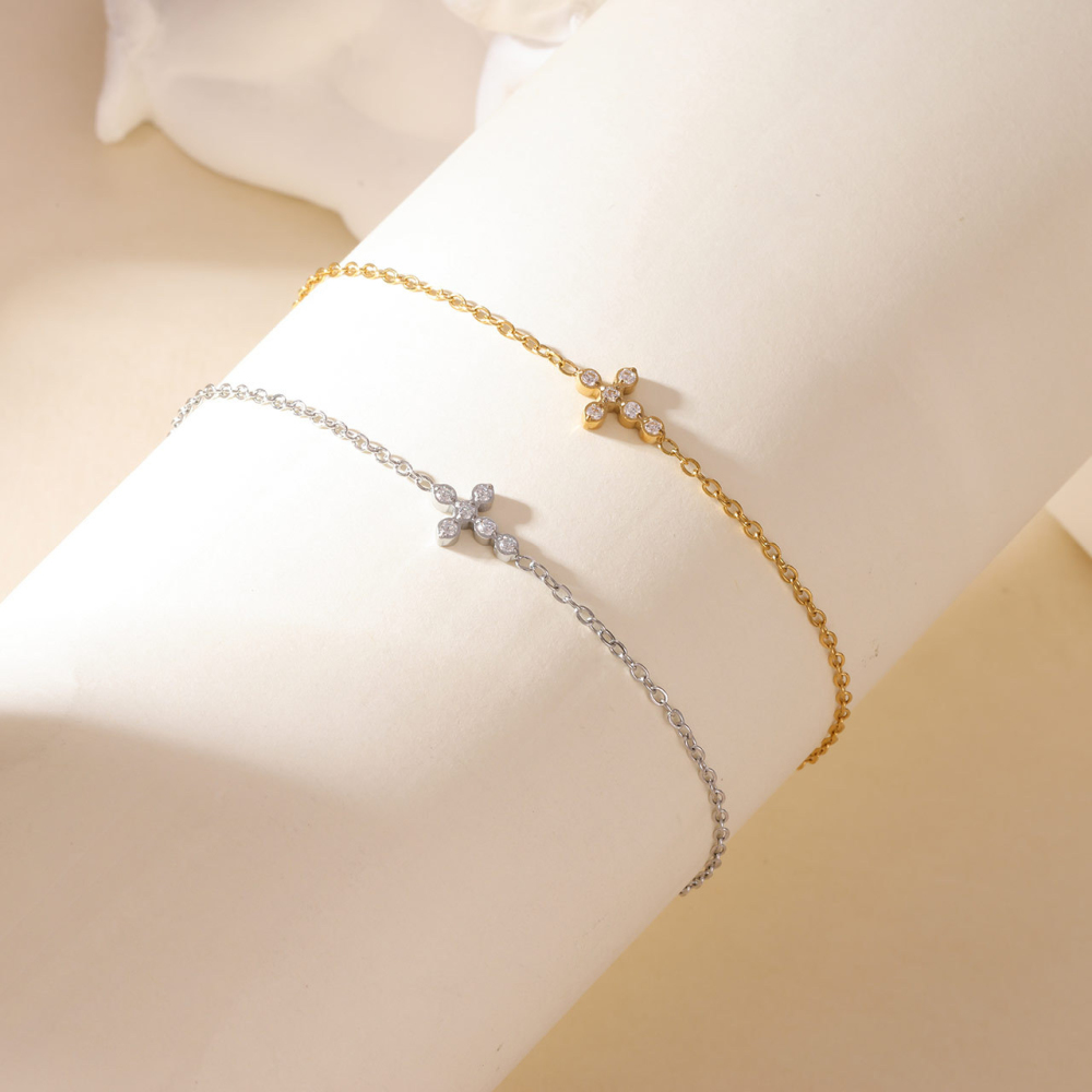 Micro Cross Charm Bracelet in PVD Stainless Steel 14K Gold