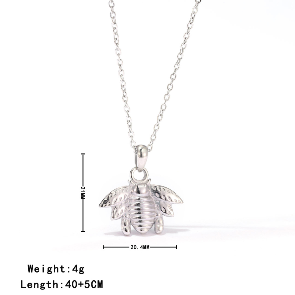 Three-Dimensional Bee Pendant Necklace in PVD Stainless Steel 14K Gold