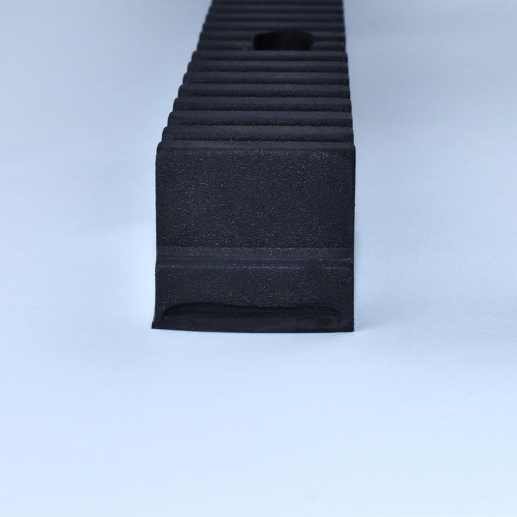 Platform Gap Filler (L=700) EPDM Concrete Driveway Expansion Joint Fillers