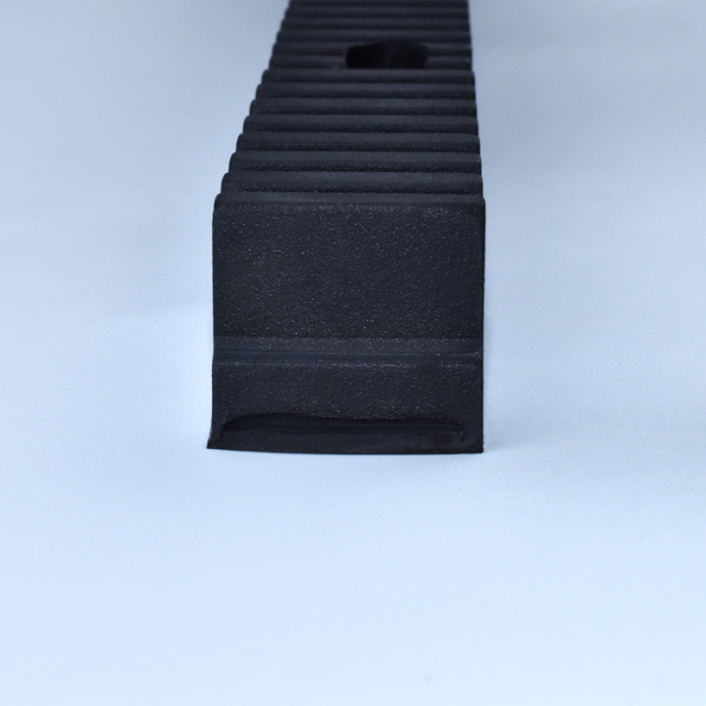 Platform Gap Filler (L=700) EPDM Concrete Driveway Expansion Joint Fillers