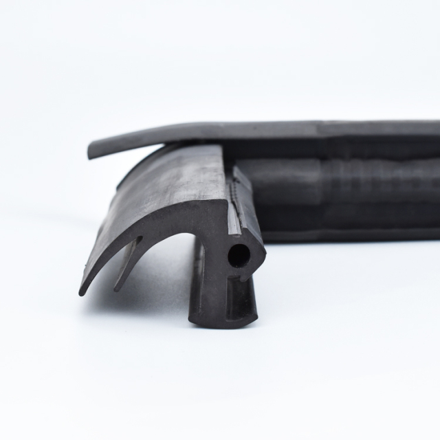 Custom Door and Window Seals L Shape 90 Degree Profile Rubber Corners For Rail Transit
