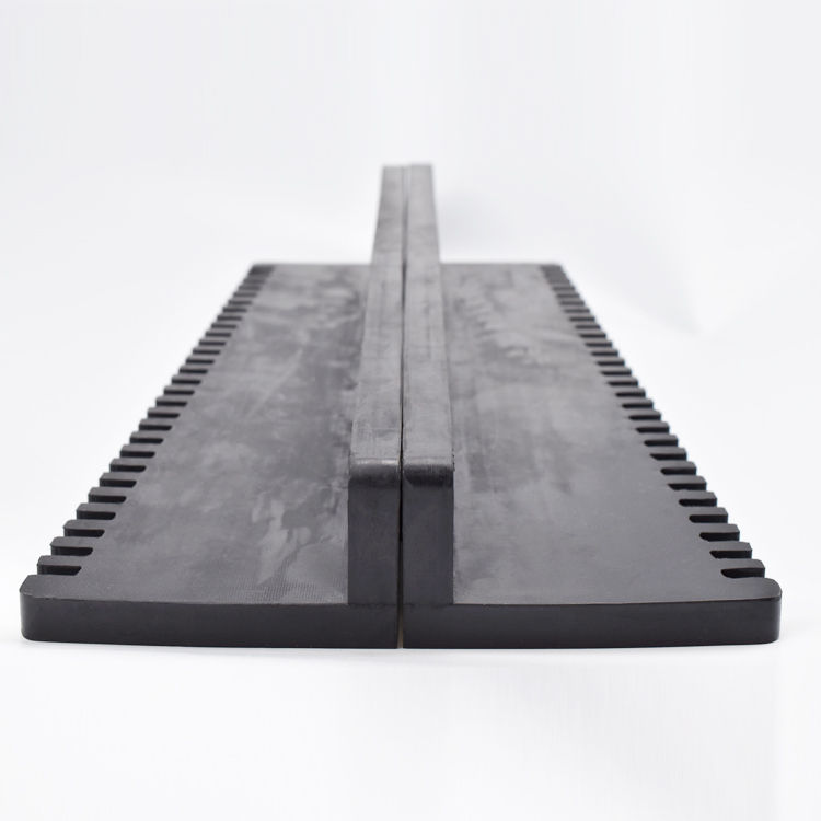Anti-pinch Baffle Door Edge Protectors EPDM Rubber Guards with Metal for Platform Doors
